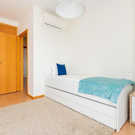 Modern Deco Apartment With Balcony ลิสบอน ภายนอก รูปภาพ