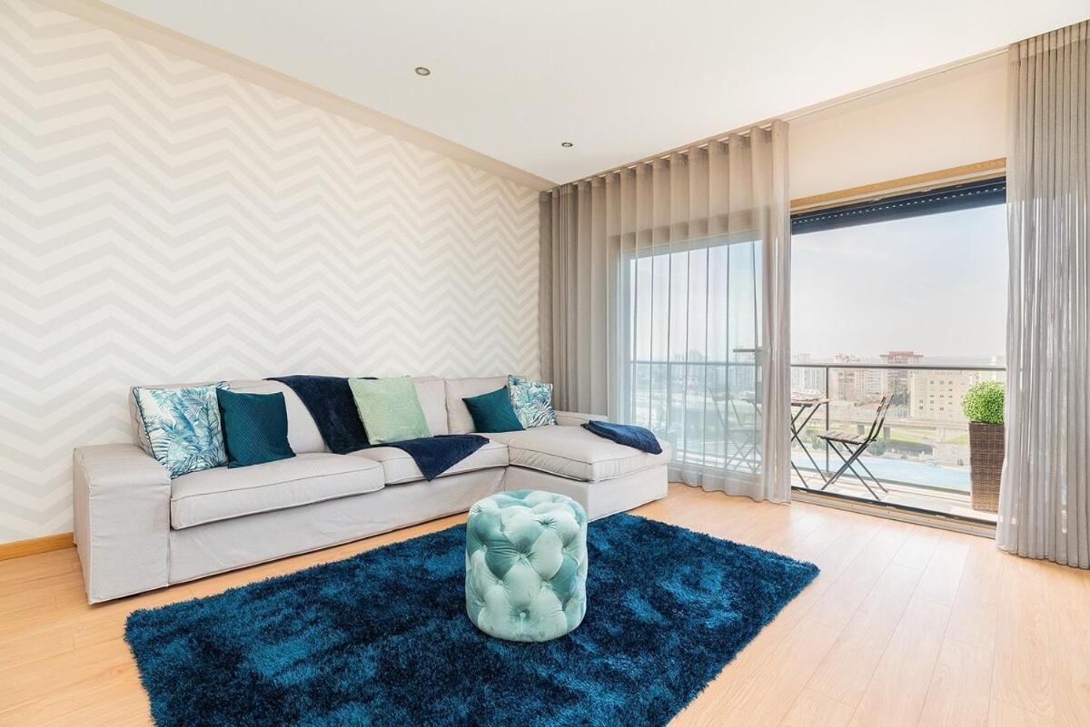 Modern Deco Apartment With Balcony ลิสบอน ภายนอก รูปภาพ