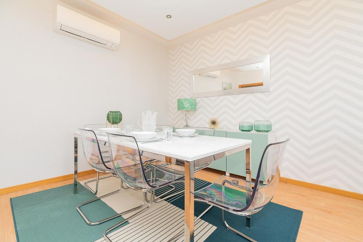 Modern Deco Apartment With Balcony ลิสบอน ภายนอก รูปภาพ